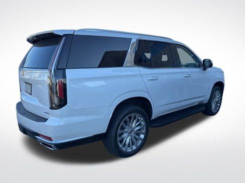 Used 2023 Cadillac Escalade Premium Luxury image 3