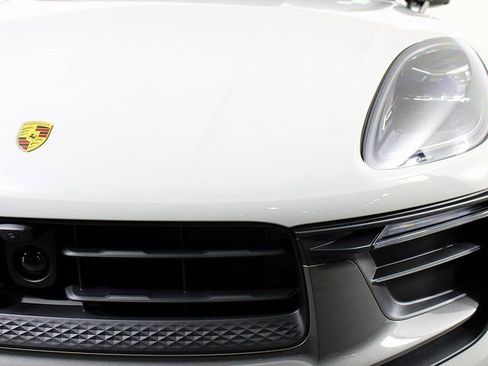 New 2026 Porsche Macan Turbo image 11