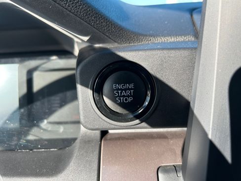 Certified 2025 Toyota Tacoma SR5 image 17