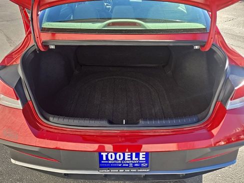 Used 2024 Hyundai Elantra SEL image 31