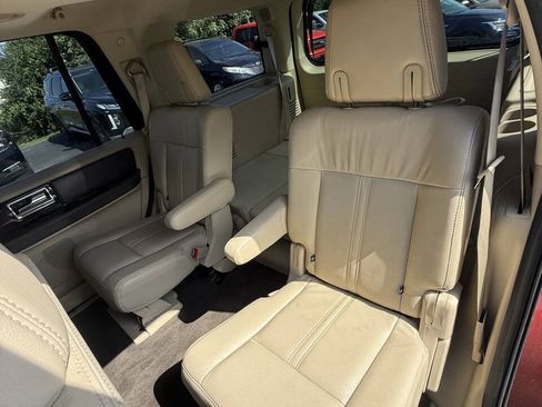 Used 2016 Lincoln Navigator Reserve AWD/4WD image 22