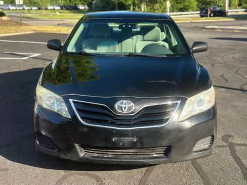 Used 2011 Toyota Camry LE w/ LE Extra-Value Pkg FWD image 2