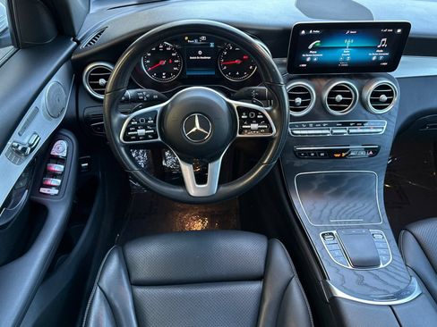 Used 2021 Mercedes-Benz GLC 300 4MATIC w/ Premium Package image 13