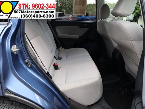Used 2014 Subaru Forester 2.5i Premium w/ All-Weather Package AWD/4WD image 17