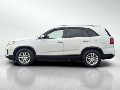 Used 2015 Kia Sorento LX image 7