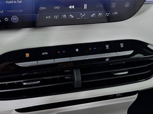 New 2026 Buick Enclave Avenir image 18