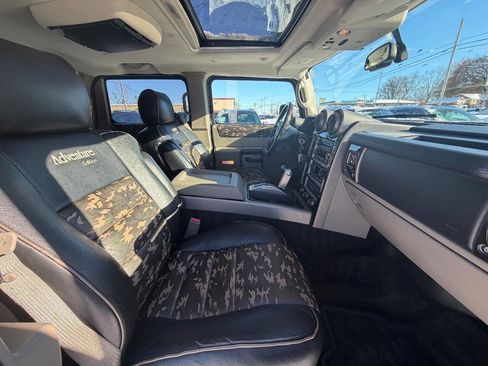 Used 2003 HUMMER H2 w/ Preferred Equipment Group image 15