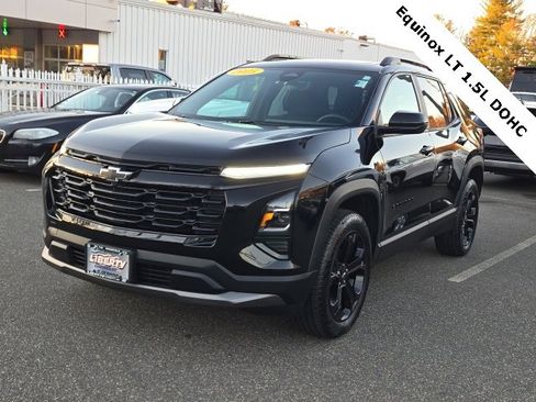 Used 2025 Chevrolet Equinox LT w/ Midnight Edition image 3
