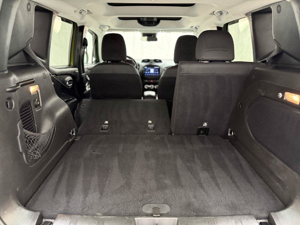 Used 2016 Jeep Renegade 75th Anniversary AWD/4WD image 26