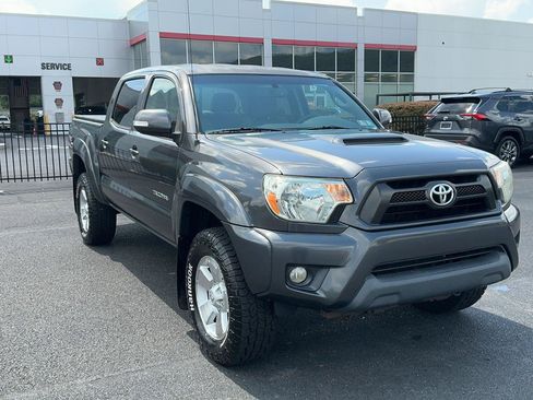 Used 2012 Toyota Tacoma 4x4 Double Cab w/ TRD Sport Pkg image 3