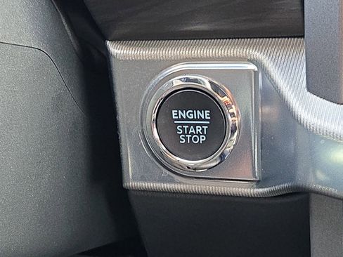 Used 2025 Ford F150 Lariat w/ Equipment Group 501A Mid AWD/4WD image 19