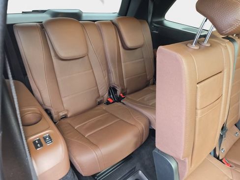 Used 2024 Mercedes-Benz GLS 450 4MATIC image 16