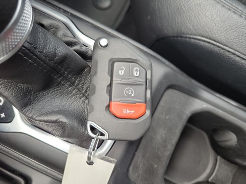 Used 2023 Jeep Wrangler Unlimited Sport AWD/4WD image 29