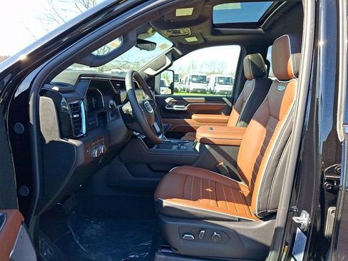 New 2026 GMC Sierra 3500 Denali Ultimate AWD/4WD image 7