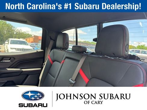 Used 2024 Chevrolet Colorado Z71 w/ Z71 Convenience Package 2 AWD/4WD image 24