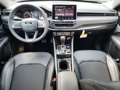 New 2026 Jeep Compass Latitude AWD/4WD image 25