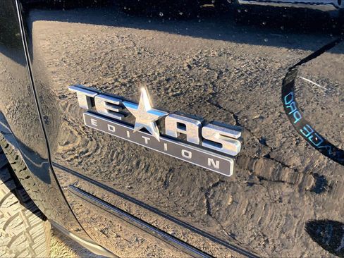 Used 2018 Chevrolet Silverado 1500 LT w/ Texas Edition image 30