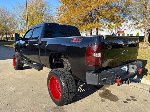 Used 2013 Chevrolet Silverado 2500 LT w/ Suspension Package, Off-Road image 6