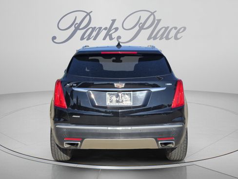 Used 2017 Cadillac XT5 Platinum AWD/4WD image 4