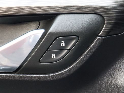 Used 2024 GMC Terrain SLE image 15