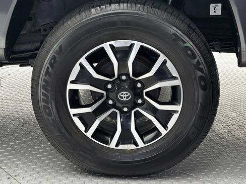 Used 2023 Toyota Tacoma TRD Sport AWD/4WD image 7