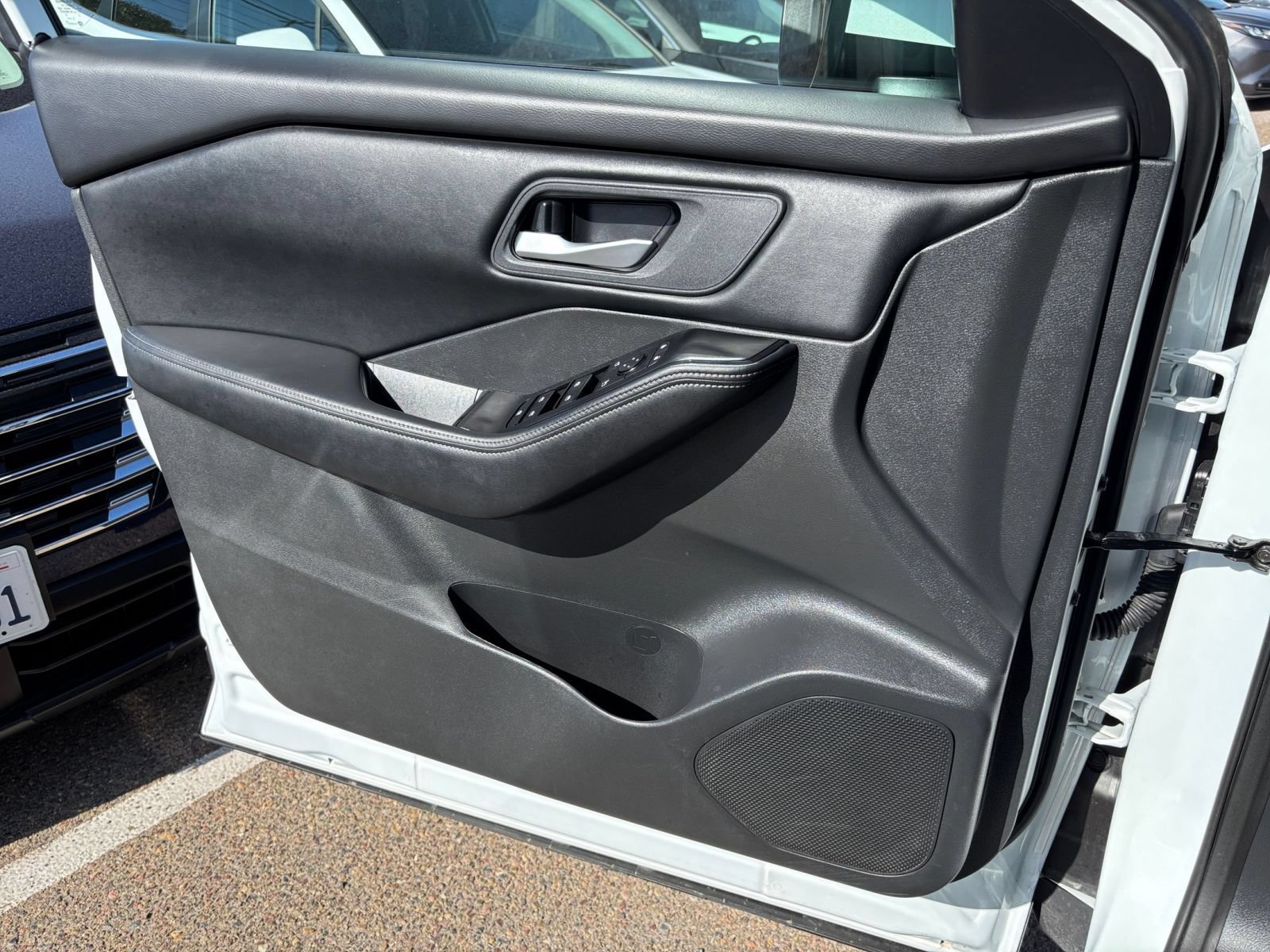 Used 2026 Nissan Rogue SV FWD image 18