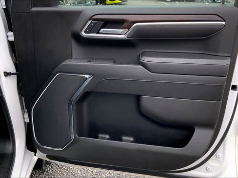 Used 2025 GMC Sierra 1500 SLT image 22