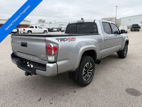 Used 2020 Toyota Tacoma SR5 AWD/4WD image 6