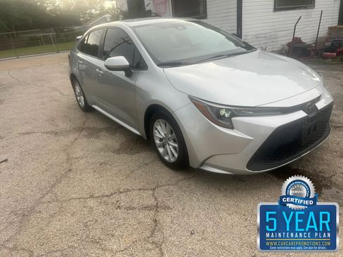 Used 2022 Toyota Corolla LE FWD image 1
