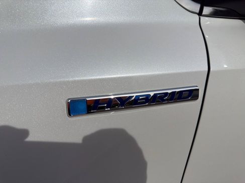 Used 2021 Honda CR-V Touring image 3