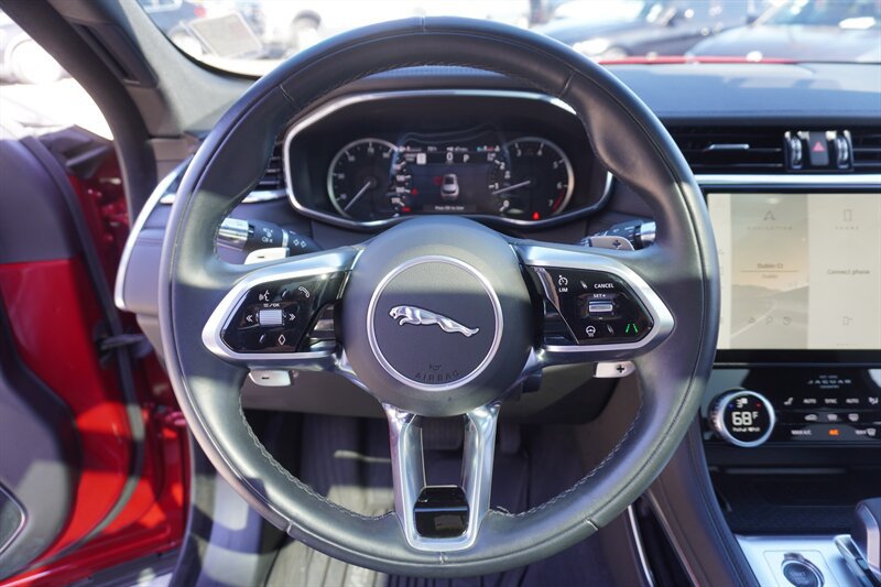 Used 2022 Jaguar F-PACE S AWD/4WD image 11