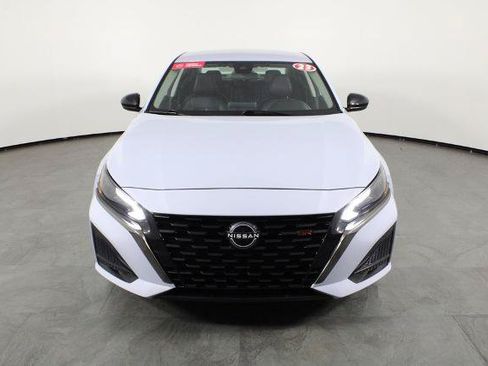 Certified 2023 Nissan Altima 2.5 SR FWD image 13
