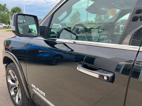 Used 2022 RAM 1500 Limited AWD/4WD image 10