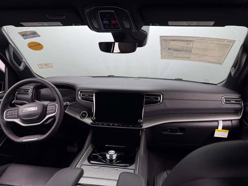 New 2025 Jeep Wagoneer L Series II w/ Premium Group I image 23