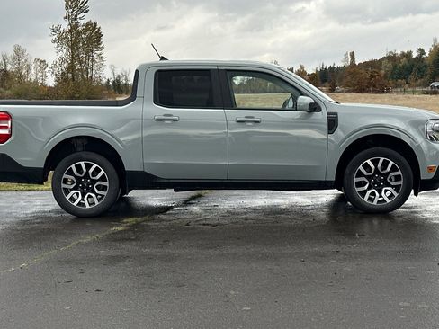 Used 2023 Ford Maverick Lariat w/ Lariat Luxury Package image 3