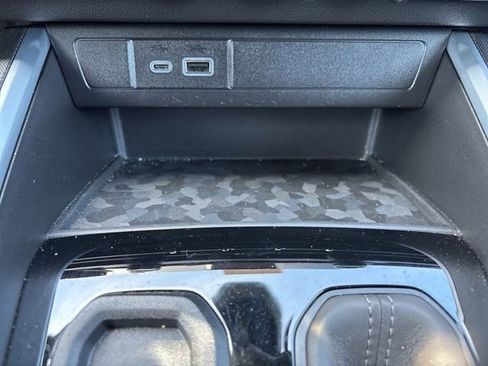 Used 2025 Chevrolet Colorado W/T RWD image 24