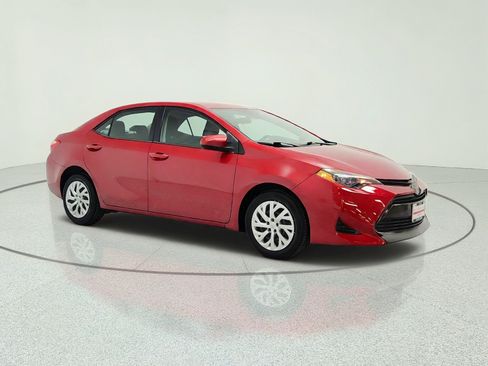 Used 2017 Toyota Corolla LE FWD image 3