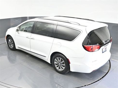 Used 2019 Chrysler Pacifica Touring-L Plus w/ Advanced Safetytec Group image 31