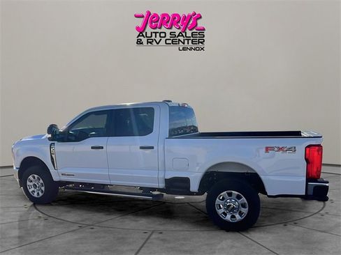 Used 2024 Ford F350 XLT w/ FX4 Off-Road Package image 12