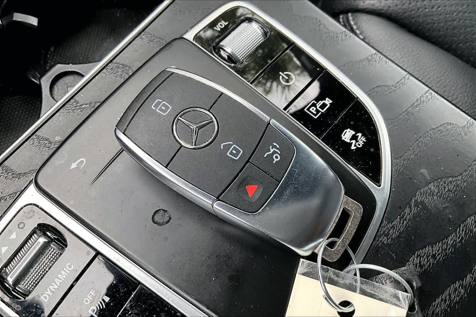 Used 2022 Mercedes-Benz GLC 300 image 22