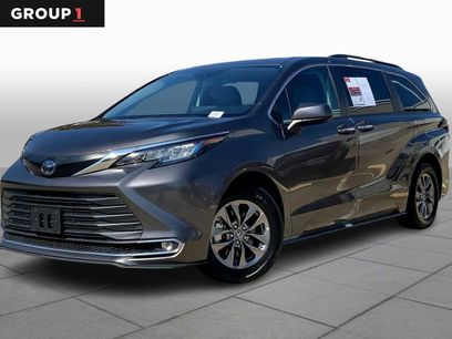 Used 2023 Toyota Sienna XLE
