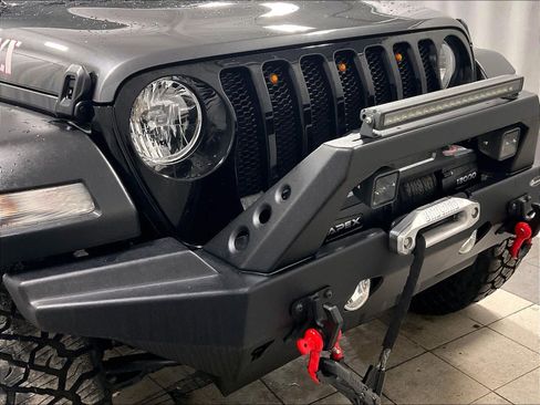 Used 2022 Jeep Wrangler Sport image 31