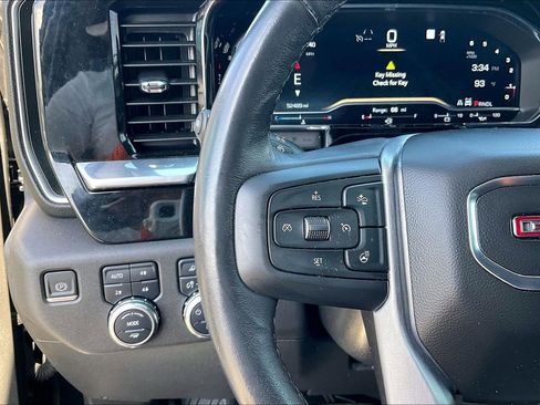 Used 2022 GMC Sierra 1500 SLT AWD/4WD image 14