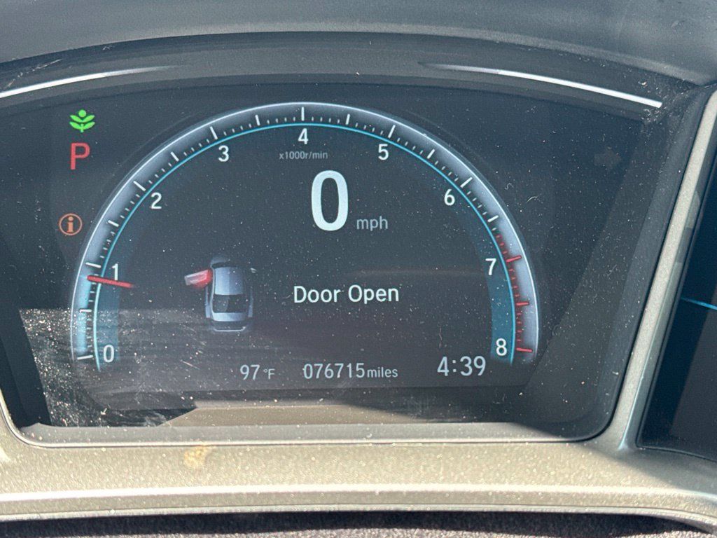 Used 2018 Honda Civic EX image 3