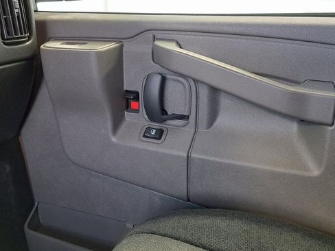 Used 2024 Chevrolet Express 2500 w/ Driver Convenience Package image 20