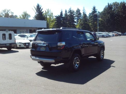 Used 2023 Toyota 4Runner TRD Off-Road Premium w/ Moonroof Package AWD/4WD image 5