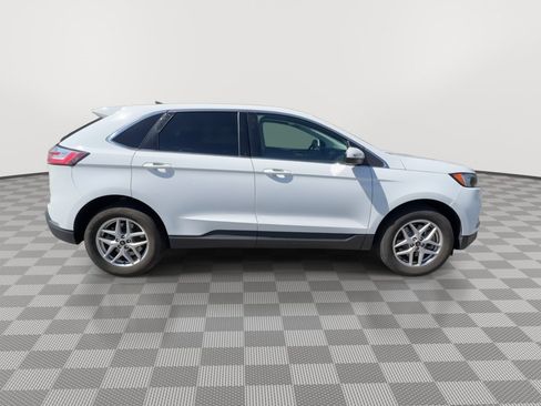Used 2024 Ford Edge SEL AWD/4WD image 9