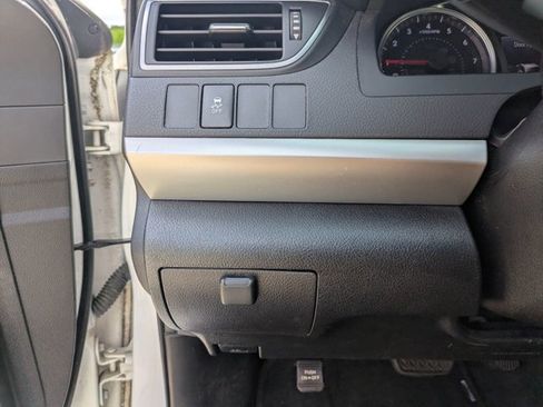 Used 2016 Toyota Camry SE image 12