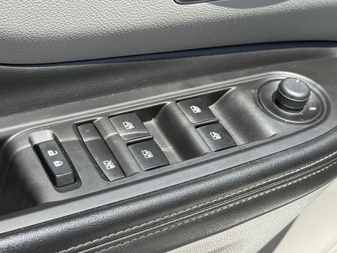Used 2016 Buick Encore FWD image 19