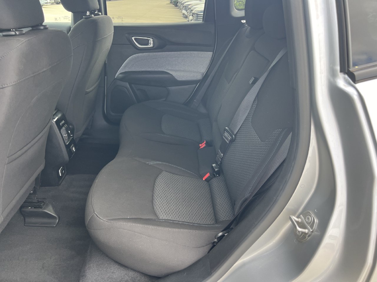 Used 2025 Jeep Compass Sport AWD/4WD image 10